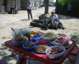 Picnic at 50km to go